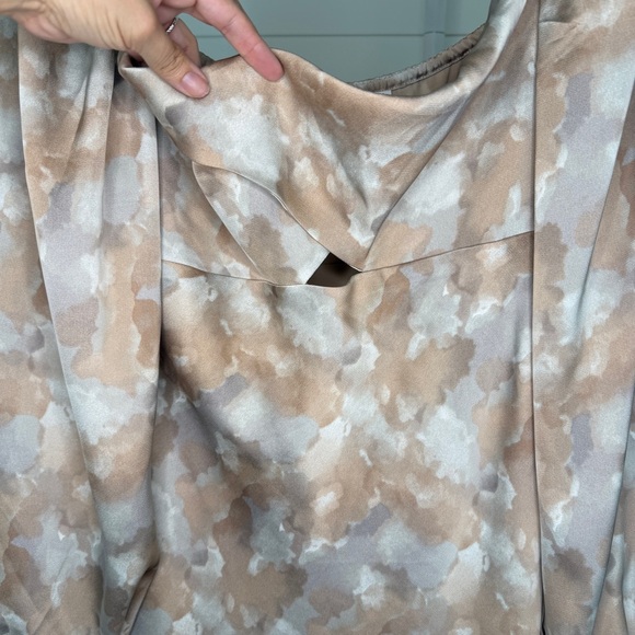 ASTR the label Cream and Tan Long Sleeve Dress - Picture 4 of 6